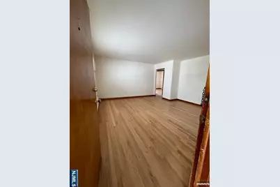 122 Stuyvesant Avenue 7 #7, Lyndhurst Township, NJ 07071 - Photo 1