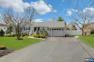 205 Rockland Ave, River Vale Township, NJ 07675 - Photo 4