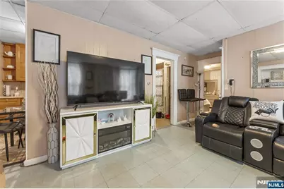 160 Burgess Place, Passaic, NJ 07055 - Photo 14