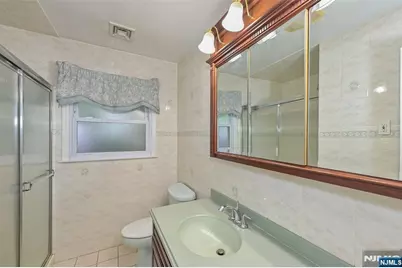 135 Elmwood Avenue, Ho Ho Kus, NJ 07423 - Photo 14