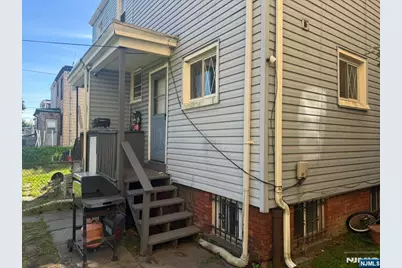 68 Danforth Avenue, Jersey City, NJ 07305 - Photo 32