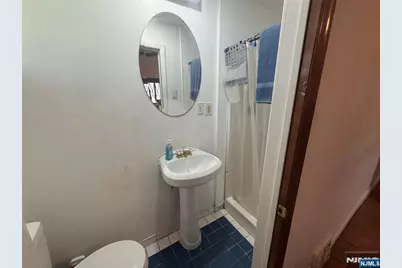 68 Danforth Avenue, Jersey City, NJ 07305 - Photo 8
