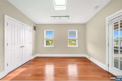 240 Clendenny Avenue 5A #5A, Jersey City, NJ 07304 - Photo 32