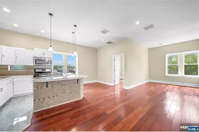 240 Clendenny Avenue 5A #5A, Jersey City, NJ 07304 - Photo 6