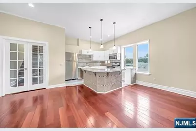 240 Clendenny Avenue 5A #5A, Jersey City, NJ 07304 - Photo 10