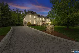1 Sandstone Ridge, Upper Saddle River, NJ 07458 - Photo 2