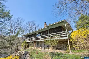 27 Middle Rd, Bloomingdale, NJ 07420 - Photo 34