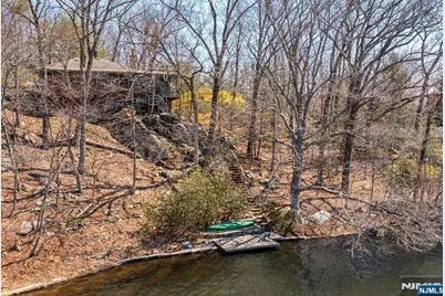 27 Middle Road, Bloomingdale, NJ 07420 - Photo 44