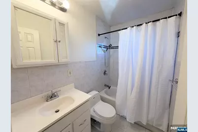 525 Chestnut Street, Ridgefield, NJ 07657 - Photo 8