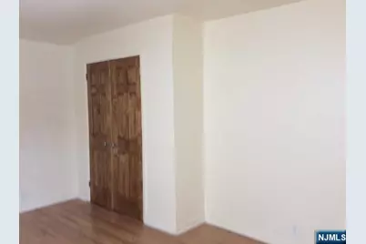 109 Scoles Avenue, Clifton, NJ 07012 - Photo 6