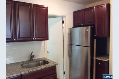 109 Scoles Avenue, Clifton, NJ 07012 - Photo 4