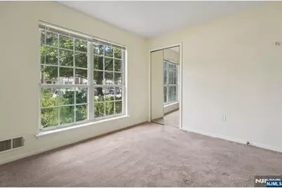 14 Walnut Street, Jersey City, NJ 07305 - Photo 10