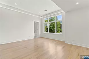 320 Bolz St, Englewood Cliffs, NJ 07632 - Photo 6