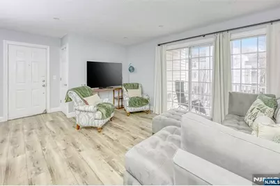 667 Juniper Way 667 #667, Mahwah, NJ 07430 - Photo 4