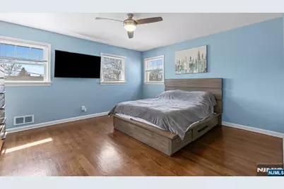 404 Simons Avenue, Hackensack, NJ 07601 - Photo 18