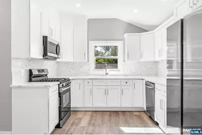 715 Evans Street 2 #2, Paramus, NJ 07652 - Photo 10