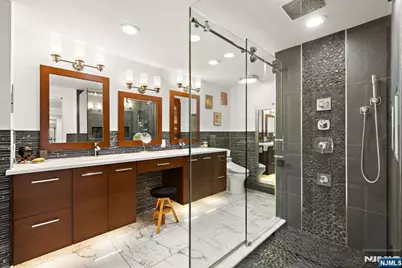 404 Jefferson Court Ph4 #PH4, Edgewater, NJ 07020 - Photo 20