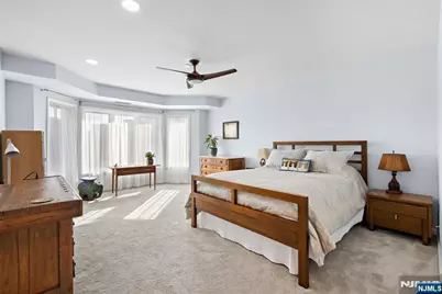 404 Jefferson Court Ph4 #PH4, Edgewater, NJ 07020 - Photo 18