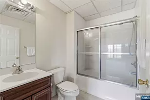 19 Rockhall Ct, Hamburg, NJ 07419 - Photo 26