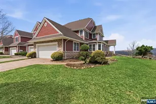 19 Rockhall Ct, Hamburg, NJ 07419 - Photo 1