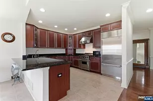 19 Rockhall Ct, Hamburg, NJ 07419 - Photo 12