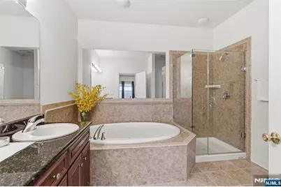 19 Rockhall Court, Hamburg, NJ 07419 - Photo 20