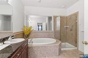 19 Rockhall Ct, Hamburg, NJ 07419 - Photo 20