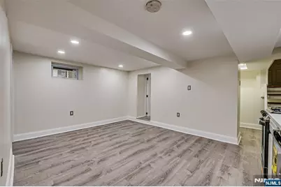 602 E Avenue E, Bayonne, NJ 07002 - Photo 2