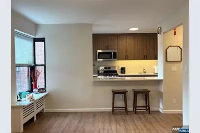 2329 Hudson Terrace C3 #C3, Fort Lee, NJ 07024 - Photo 16