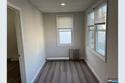 109 Frank E Rodgers 2 #2, Harrison, NJ 07029 - Photo 4