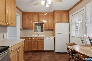 401 Walnut St, Nutley, NJ 07110 - Photo 8