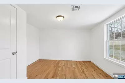 3 4th 2 #2, Sussex, NJ 07461 - Photo 8