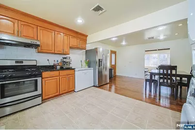 907 Spring Valley Road, Maywood, NJ 07607 - Photo 18