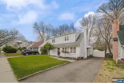 907 Spring Valley Road, Maywood, NJ 07607 - Photo 2
