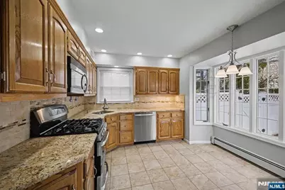 32 Highview Avenue, Woodcliff Lake, NJ 07677 - Photo 8