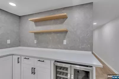 249 Hillside Avenue, Leonia, NJ 07605 - Photo 34