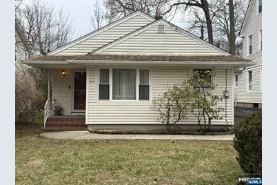 222 Hickory Avenue, Tenafly, NJ 07670 - Photo 2