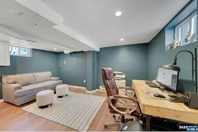 158 Carmita Avenue, Rutherford, NJ 07070 - Photo 32