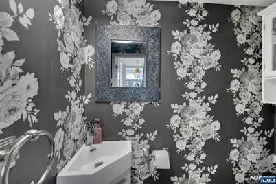 158 Carmita Avenue, Rutherford, NJ 07070 - Photo 18