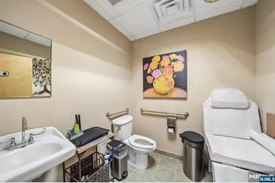 520 Sylvan Avenue, Englewood Cliffs, NJ 07632 - Photo 10