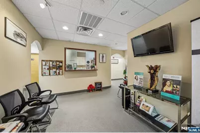 520 Sylvan Avenue, Englewood Cliffs, NJ 07632 - Photo 4