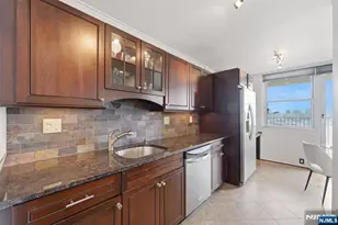 6040 Jfk Blvd E 23F, West New York, NJ 07093 - Photo 6