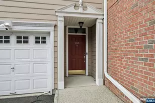 458 Buffalo Ct 458, West New York, NJ 07093 - Photo 2