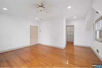 22 Cottage Lane, Clifton, NJ 07012 - Photo 16