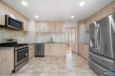 22 Cottage Lane, Clifton, NJ 07012 - Photo 8