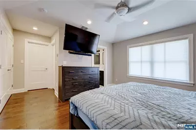 548 Monroe Street, Carlstadt, NJ 07072 - Photo 38