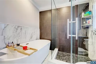 548 Monroe Street, Carlstadt, NJ 07072 - Photo 42