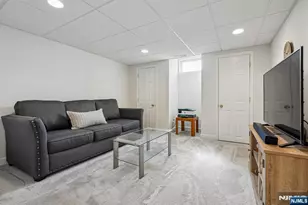 122 Johnson Ave, Mahwah, NJ 07430 - Photo 20