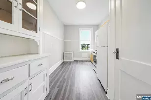 2 Washburn Pl 304, Caldwell, NJ 07006 - Photo 4