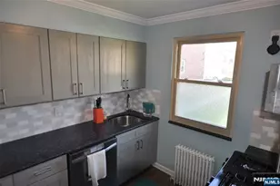 135 E Clinton 4A, Bergenfield, NJ 07621 - Photo 10